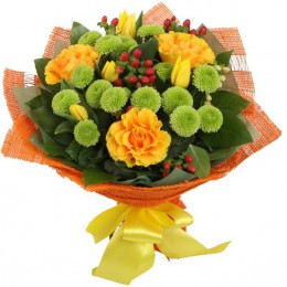 Букет №46 (розы, хризантемы, тюльпаны, гиперикум)