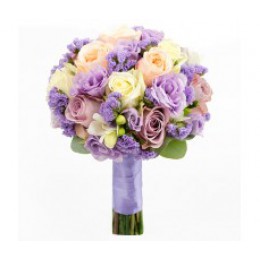 Букет невесты №34 (пионовидные розы, розы, фрезии, эустома, статица, зелень, декор)